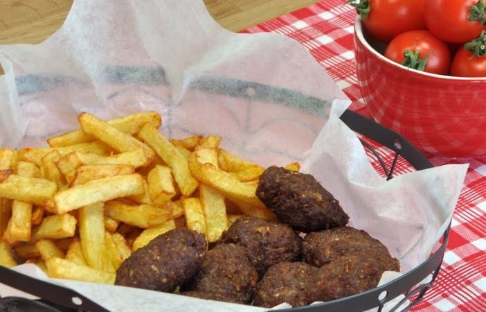42 yıllık köfteciden lezzet tüyosu! Meğer köftenin çok daha iyi pişmesini sağlıyormuş... 1